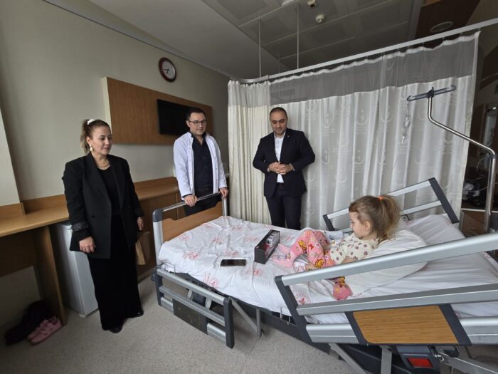 Orhangazi Ak Parti’den Hastalara Moral Ziyareti