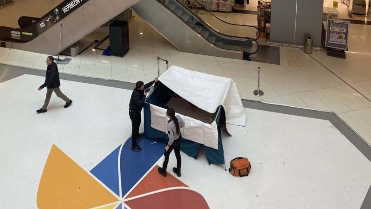 Bursa Kent Meydanı’nda 22 Yaşındaki Genç Yaşamını Yitirdi