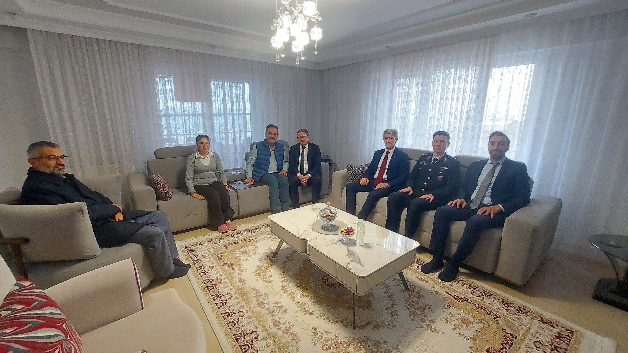 Jandarma’dan Şehit Aileleri ve Gazilere Bayram Ziyareti